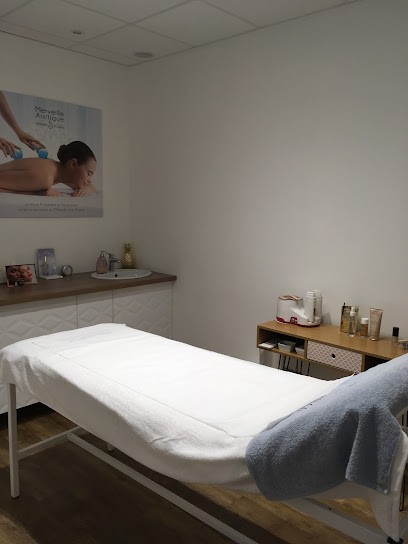 L'Institut By Aurélie, Institut de Beauté à Renaison