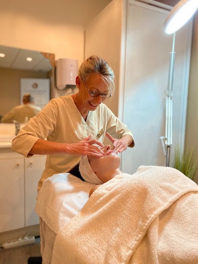 Oasis , Centre Kératoconseil, Institut de Beauté à Pontorson