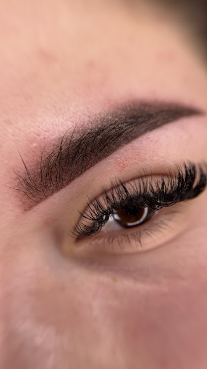 elena_beautypmu, Institut de Beauté à Saint-Ouen