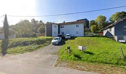 La Beauté Du Geste Prothésiste Ongulaire Et Technicienne Ciliaire, Institut de Beauté à Raves