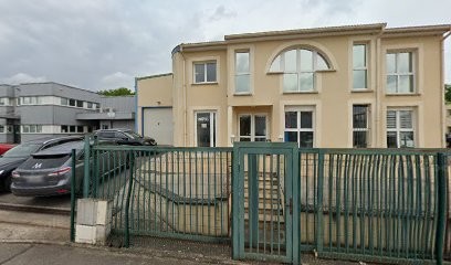 Inovel, Esthéticienne à Messein