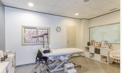 Infiny Beauty By Mounia, Institut de Beauté à La Crau