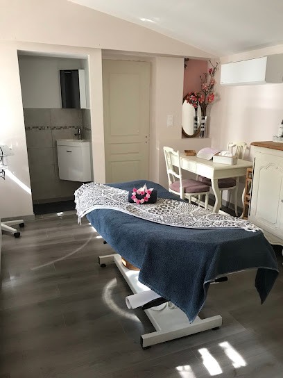 La Beauté des Reines, Esthéticienne à Aubais