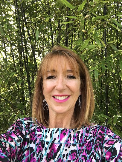 Extension De Cils - Ongles - Esthéticienne - Massage énergétique Visage - Bien-être Corporel, Esthéticienne à Saint-Jean-d'Illac