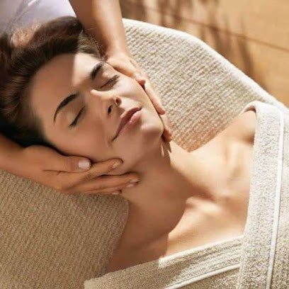 Carole Douka - Esthétienne Dr. Hauschka, Institut de Beauté à L'Isle-Jourdain