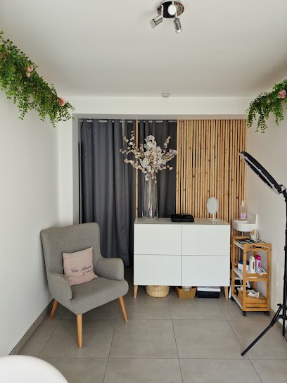 Institut Votre Moment Maquillage Permanent, Institut de Beauté à Magny-en-Vexin