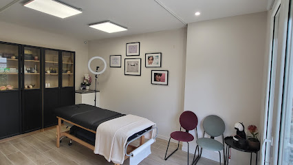 Esqis Studio, Esthéticienne à Mérignac