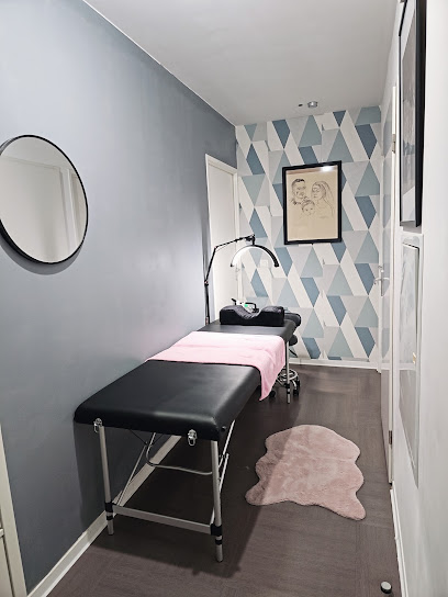 Lm Beauté Du Regard - Brow Lift - Epilation - Caen, Esthéticienne à Caen