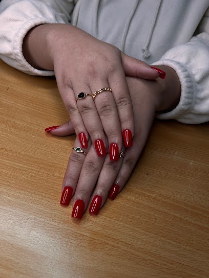 Iwsy_nails, Institut de Beauté à Lannion