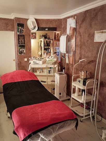 Epsilon Esthétique, Esthéticienne à Maureilhan