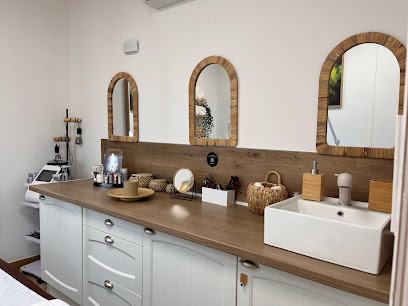 Lily Beauté Studio, Institut De Beauté à Marseille 11