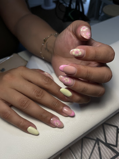 Nails Dvl Institut De Beauté à Carqueiranne