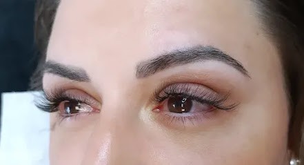 Camille Un Nouveau Regard, Esthéticienne à Coublevie