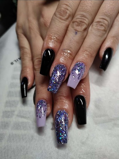 Prothesiste Ongulaire Secret Beauty By Priss-ilya, Institut de Beauté à Châteauneuf-du-Pape