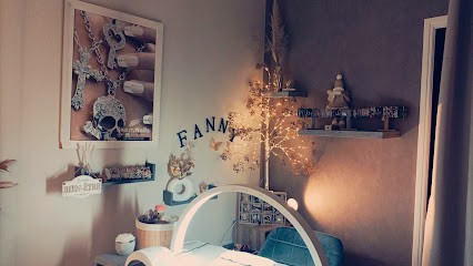 Les Secrets D'ongles De Fanny, Esthéticienne à Villerest