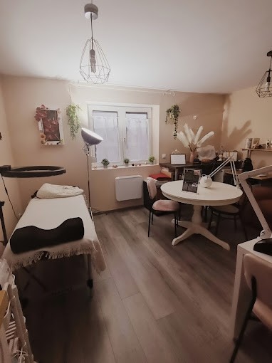 Infini Cil - Manucure Onglerie Sarrebourg & Extension De Cils, Institut de Beauté à Xouaxange