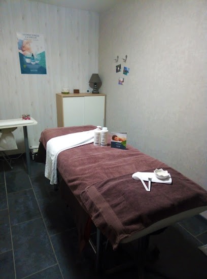 Aur&Line esthétique - institut féminin, Institut de Beauté à Boisset-lès-Montrond