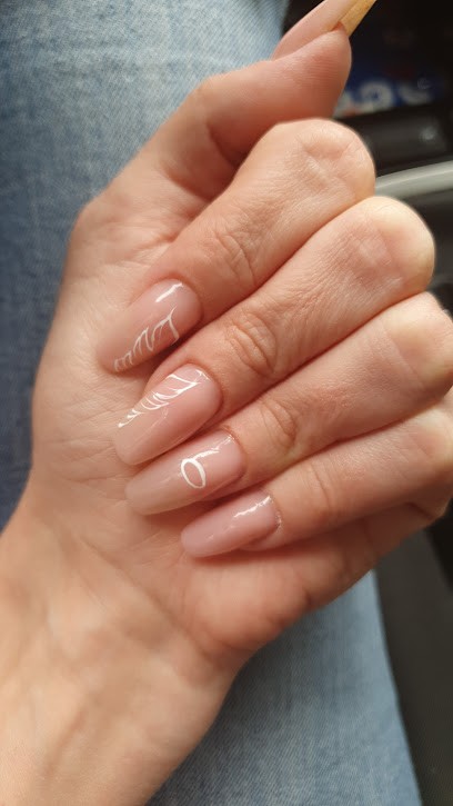 Les p'tits z'ongles d'Aurélie, Institut de Beauté à Montendre