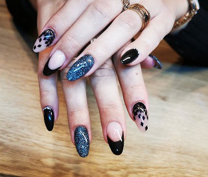 Veronique-Votre Onglerie A Domicile, Institut de Beauté à Etaux