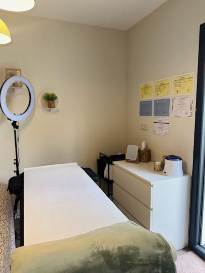 L'atelier De Margot Institut De Beauté à Laruscade