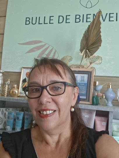 Bulle De Bienveillance Institut De Beauté à la Roche-Chalais