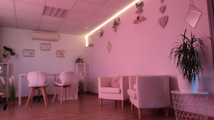 Évidemment Belle, Institut De Beauté à Chef-Boutonne