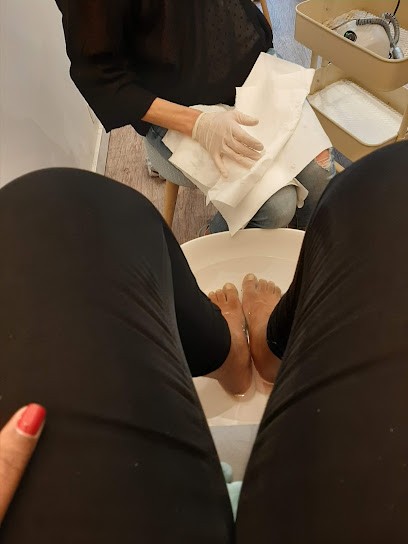 Lilha Threading, Institut de Beauté à Puteaux