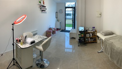 Beauty For You ( Léna Esthétique ), Institut de Beauté à Sevran