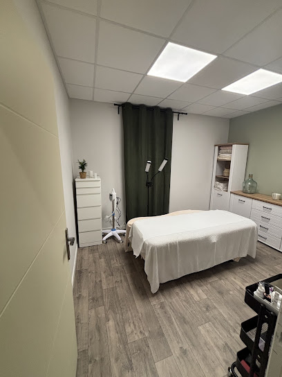 L'atelier D'alexia Institut De Beauté à Arpajon-sur-Cère