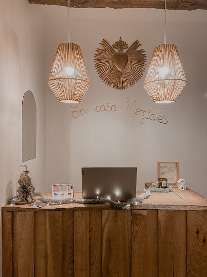 Alexandra Monjales Institut Renata Franca 47, Institut de Beauté à Saint-Étienne-de-Villeréal