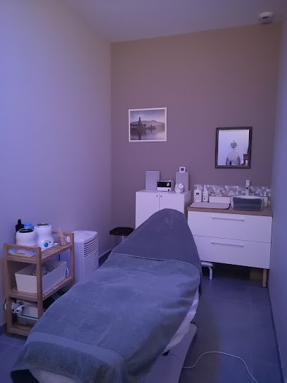 Le Boudoir De Céline, Institut de Beauté à Méreau