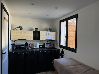 L'onglerry - Prothésiste Ongulaire, Soins Visage & Rehaussement De Cils, Institut de Beauté à Saint-Laurent-des-Arbres