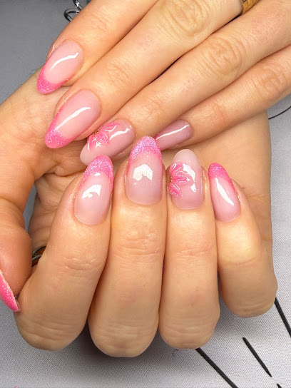 Larpi Nails Institut De Beauté à Lorient