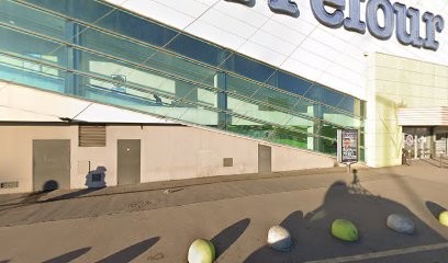 Shaine, Institut de Beauté à Stains