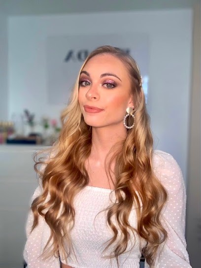 Tissyabeaute - Votre Experte Beauté - Maquilleuse Basée En Essonne 91, Institut de Beauté à La Ville-du-Bois