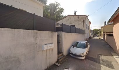 Basile Virginie, Esthéticienne aux Roches-de-Condrieu