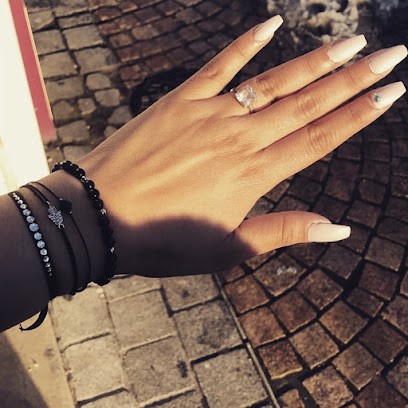 Djena Cole, Institut de Beauté à Montfermeil