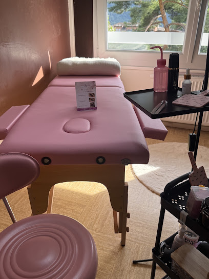 Cils Et Bien-Être, Institut De Beauté à Cluses