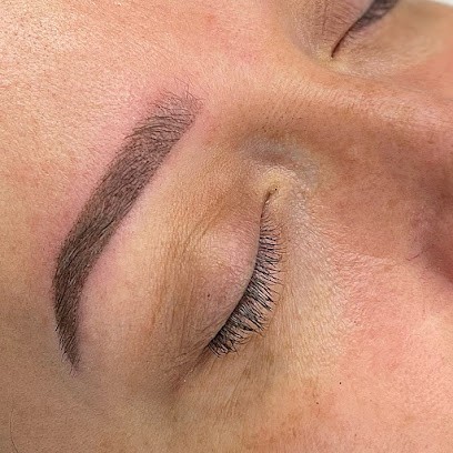 Brow Me Up Studio, Institut de Beauté à Voiron