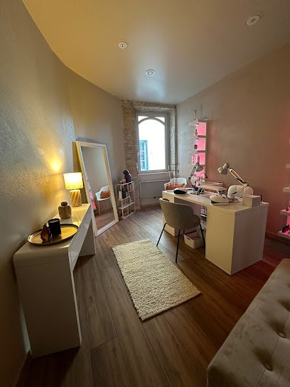 LILI BEAUTY, Institut de Beauté à Saint-Cyr-au-Mont-d'Or