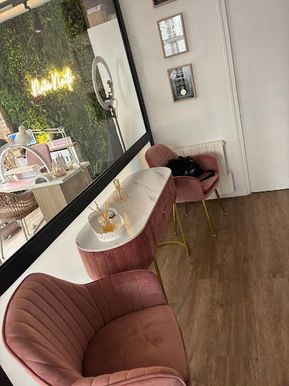 Naia Nails Formations, Institut de Beauté à Dieppe