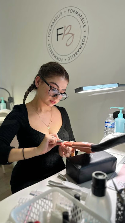 L'atelier Beauté Dayana / Extensions De Cils, Esthéticienne à Garons