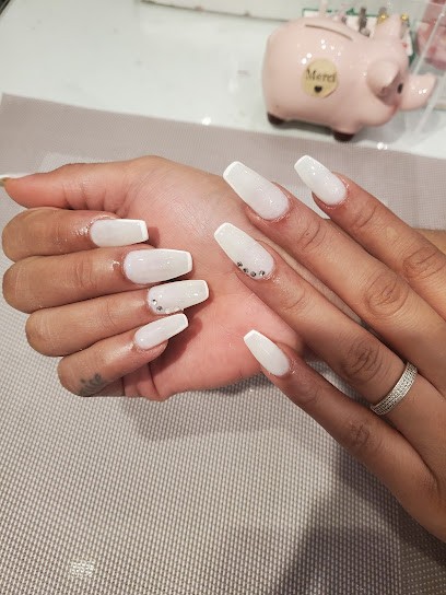 Las Vegas NAIL SALON, Institut de Beauté à Puteaux