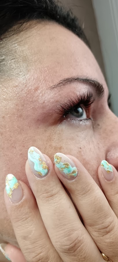 Divin Ongles - Extensions Eyelashes - Manicure - Epilation Roanne, Institut de Beauté à Roanne