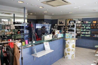 Parfumerie Maud, Institut de Beauté à Miribel