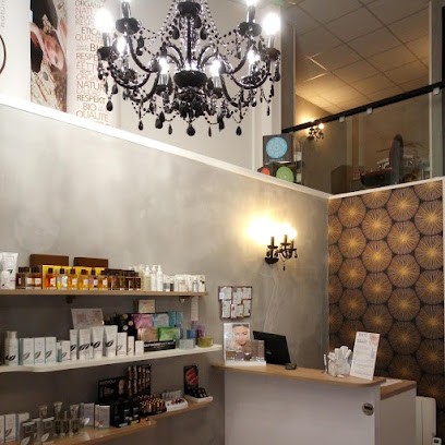 ODALISQUE - Institut De Beauté, Soins Visage & Corps, Maquillage, Institut de Beauté à Jaunay-Marigny