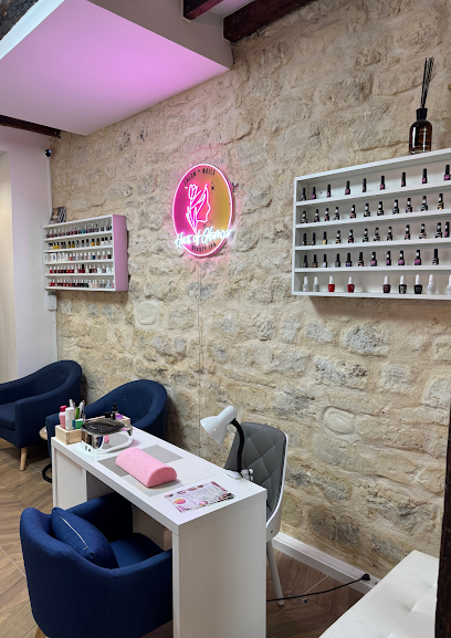 Haus Of Glamour, Institut De Beauté à Paris 17