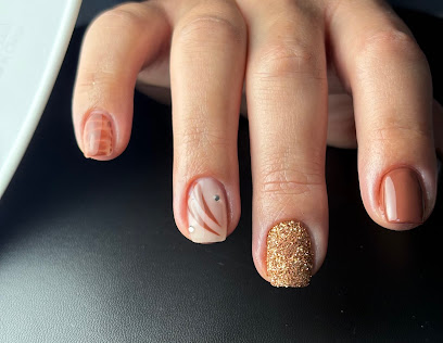 Beautiful Nails By Leslie, Institut De Beauté à Cormery