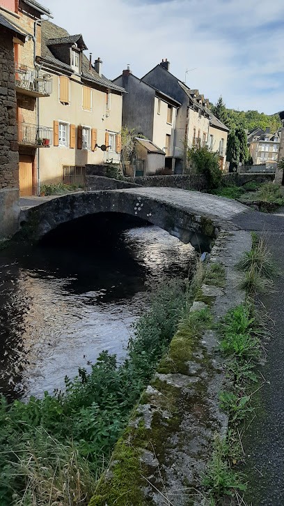 Lozen Spa, Institut de Beauté à La Canourgue