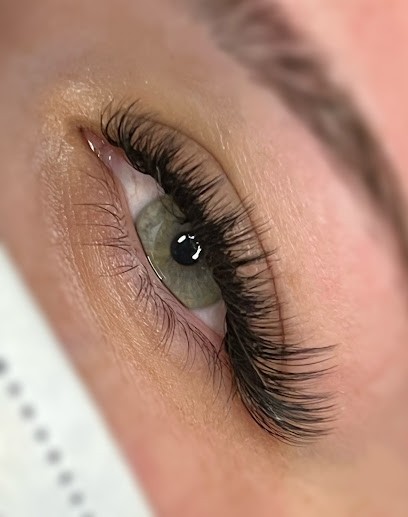 Lovelycils & Nails By Elo, Institut de Beauté à Déols